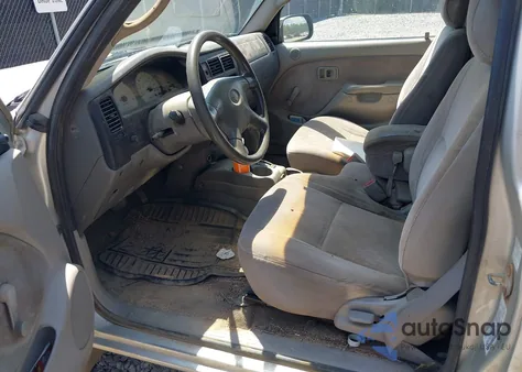 2002 Toyota Tacoma Base (A4) z USA, uszkodzony, nr VIN 5TEVL52N32Z111812